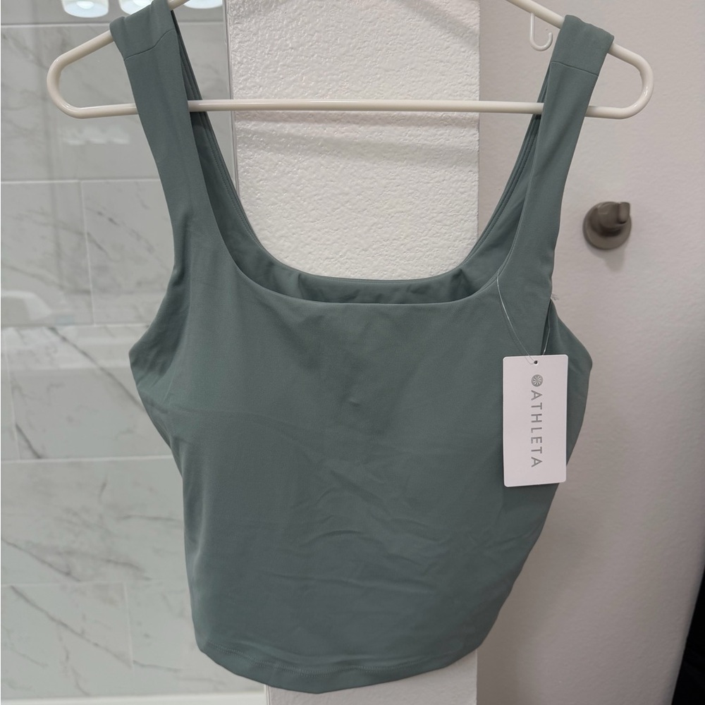 NWT Athleta Transcend Top